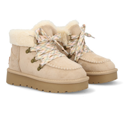 Botas de inverno bege com pelo e atacadores xadrez pastel