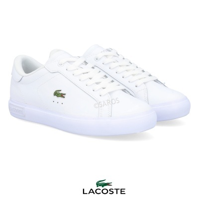 Ténis brancos Lacoste com logo de crocodilo verde e vermelho