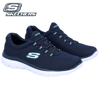 Ténis Skechers desportivos azul escuro com sola branca e detalhes azul claro