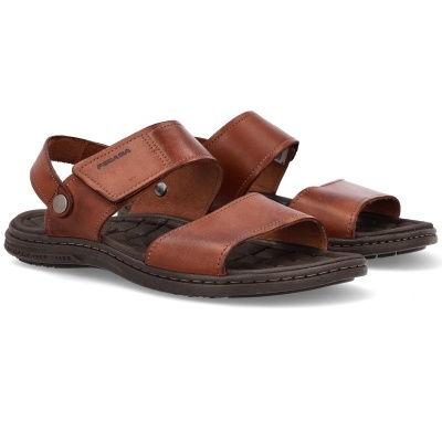 Sandálias castanho claro em couro com sola preta e fecho velcro