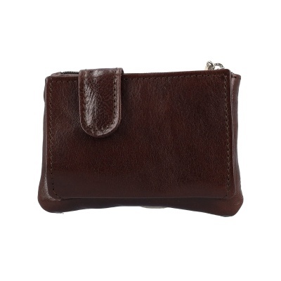 Carteira pequena castanha em pele com fecho de mola e aba com botão.
