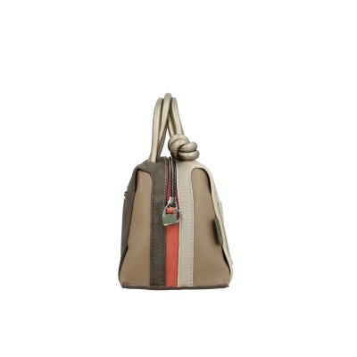 Mala de mão em couro com alças duplas com nó decorativo