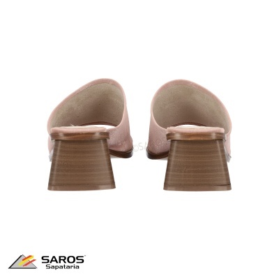 Sapatos femininos rosa salto médio quadrado vistos de trás