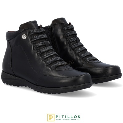 Botins pretos de pele com atacadores decorativos e fecho de correr lateral Pitillos.