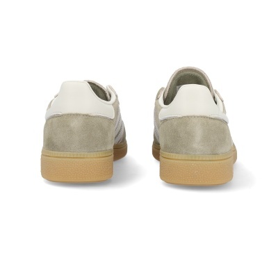 Sapatilhas desportivas cinza claro com detalhes brancos e solado castanho claro vistas de trás