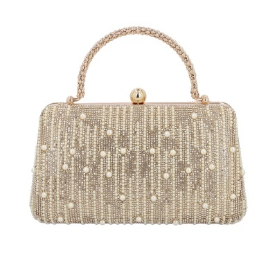 Mala de mão clutch dourada com pérolas e cristais