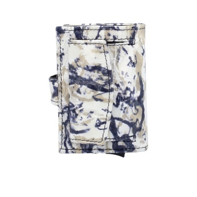 Carteira tie-dye azul, bege e branco com fecho lateral