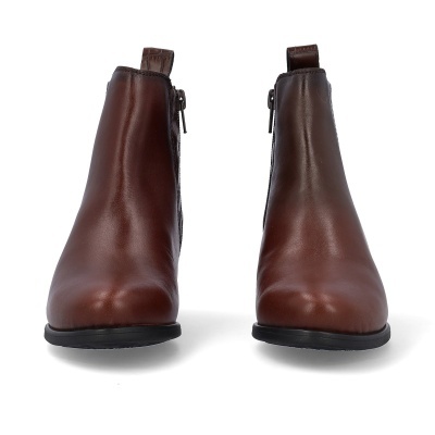 Botas de salto baixo castanhas em couro
