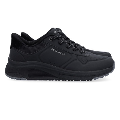 Sapatilhas pretas Skechers com sola preta e atacadores com pontos brancos