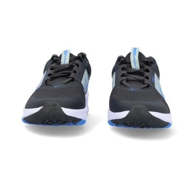 Par de sapatilhas desportivas Nike preto e azul com sola branca