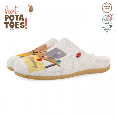 Chinelos femininos cinzentos claros com design colorido e texto 'Hot Potatoes!'