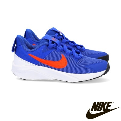 Ténis desportivos Nike azuis com swoosh laranja e sola branca