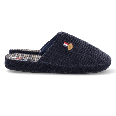 Pantufa masculina azul escuro em veludo cotelê com interior xadrez e etiqueta de couro.