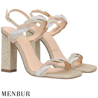 Sandálias de salto alto douradas com tiras entrelaçadas prateadas e douradas brilhantes