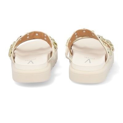 Sandálias chinelo bege com tiras metálicas douradas e sola espessa da marca VIZZANO