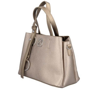 Mala de mão metálica dourada com alças e detalhes metálicos