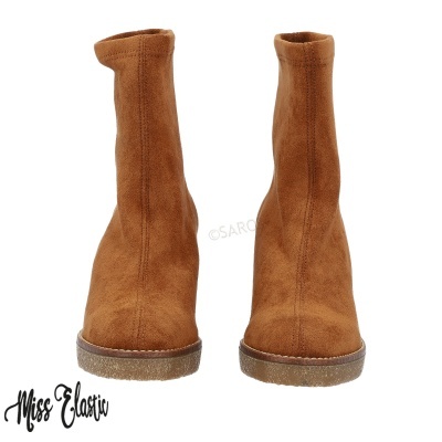 Botas castanhas de camurça Miss Elastic vistas de frente