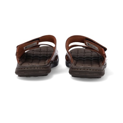 Sandálias marrons com tiras ajustáveis e sola acolchoada preta