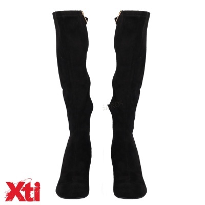 Botas altas pretas tipo camurça com fecho