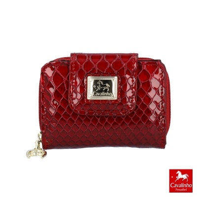 Carteira vermelha com padrão escamas e placa metálica Cavalinho