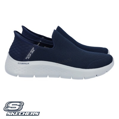 Ténis Skechers GO WALK azul escuro com sola branca e design slip-on