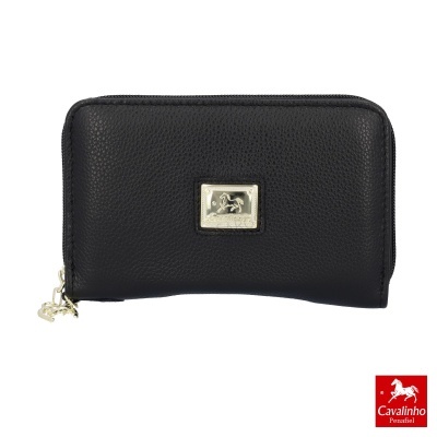 Carteira preta de couro Cavalinho com fecho de correr e placa metálica