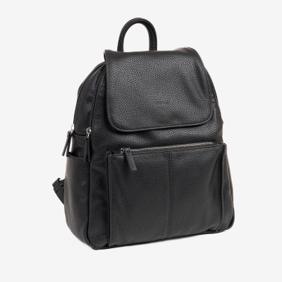 Mochila preta de pele com bolso frontal e alça superior