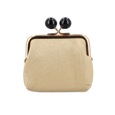 Carteira pequena dourada com fecho de bolas pretas