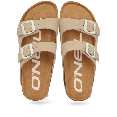 Sandálias bege com duas tiras e fivelas, marca ONC'AL na palmilha castanha
