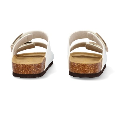 Sandálias brancas com sola de cortiça vistas por trás