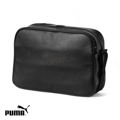 Bolsa preta da PUMA com texto 'OSAROS' em relevo