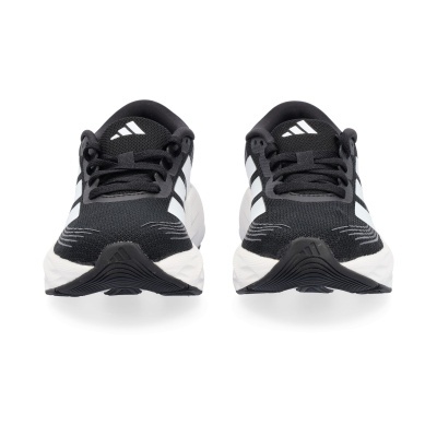 Sapatilhas desportivas pretas e brancas Adidas vistas de frente