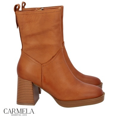 Bota feminina castanho claro de couro com salto bloco