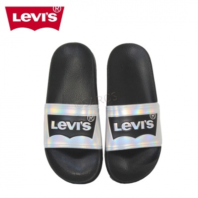 Chinelos Levi's pretos com palas transparentes e logótipo Levi's