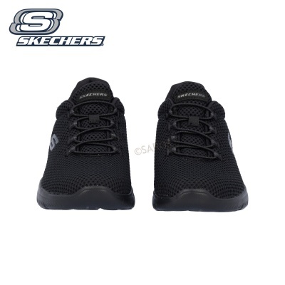 Sapatilhas pretas Skechers com malha e sola preta