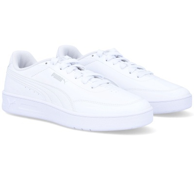 Ténis brancos Puma com logo cinza e sola branca