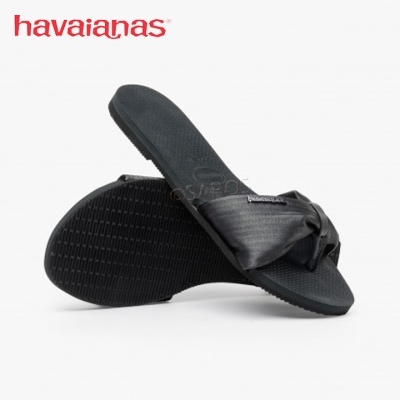 Sandálias Havaianas pretas com tiras em tecido e sola texturizada