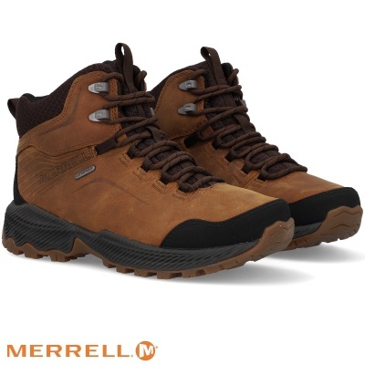 Botas de caminhada Merrell castanhas com sola preta e atacadores