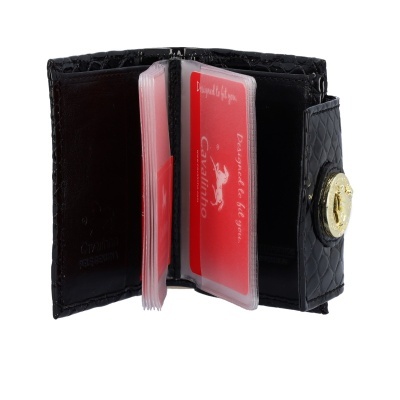 Carteira preta pequena com compartimentos para cartões e fecho dourado