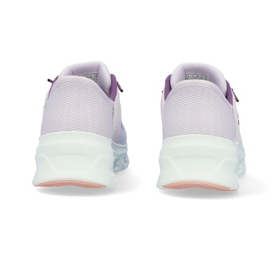 Par de ténis lavanda com sola branca e detalhes cor de rosa vistos de trás.