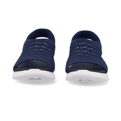 Sandálias azul-marinho com sola branca vistas de frente