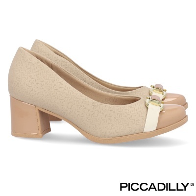 Sapatos de salto médio bege com verniz rosa e fivela dourada