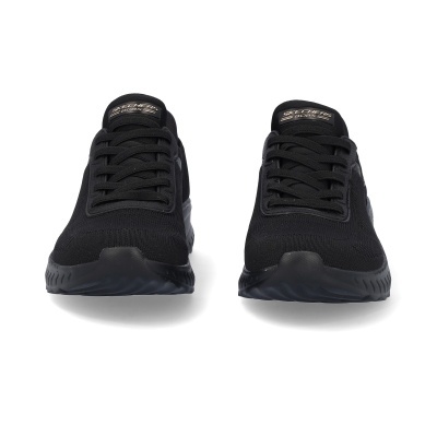 Par de sapatilhas pretas Skechers BOBS vistas de frente