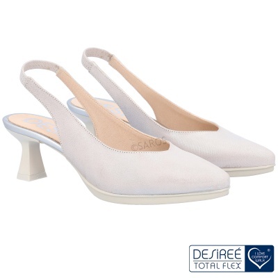 Sapatos slingback brancos com salto médio e sola clara