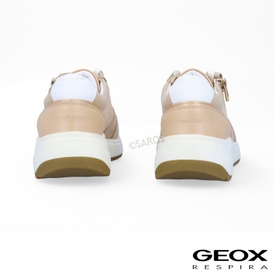 Ténis de senhora Geox bege e branco vista traseira sobre fundo branco