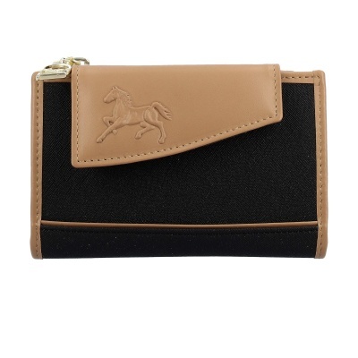 Carteira preta e castanha clara com relevo de cavalo e fechos dourados