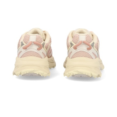 Par de sapatilhas creme e rosa vista de trás com sola grossa e texturada