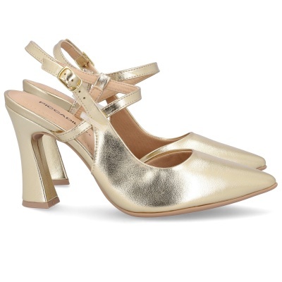 Sapatos de salto alto dourados com tiras e fivela
