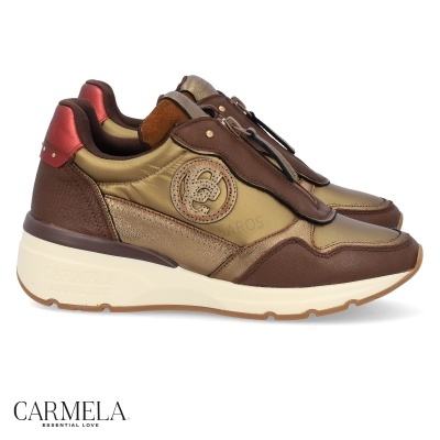 Sapatilhas Carmela castanhas e bege com sola branca