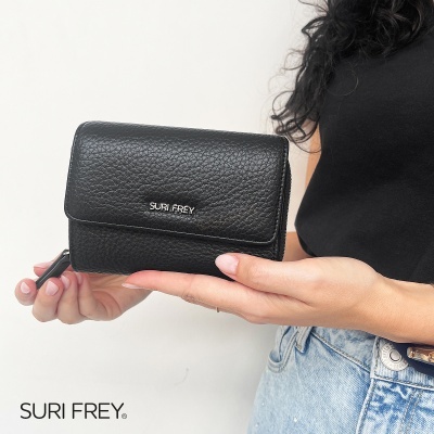 Carteira preta em pele granulada com logótipo SURI FREY